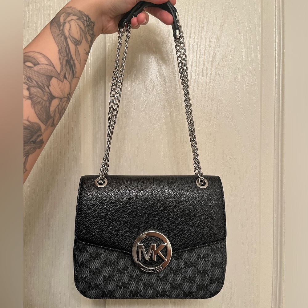 BRAND NEW Michael Kors chain shoulder bag